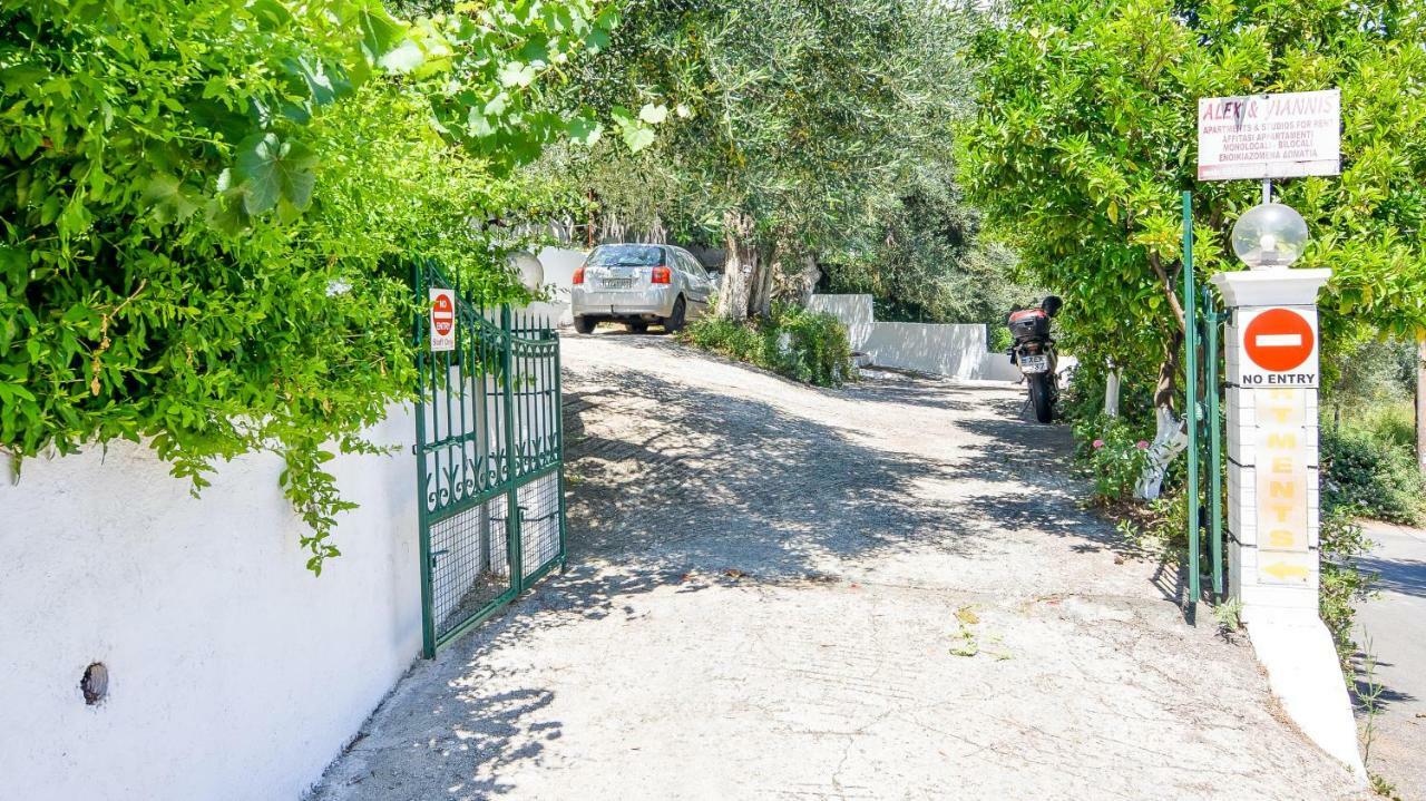 Alex-Giannis Apartments, Barbati Bagian luar foto