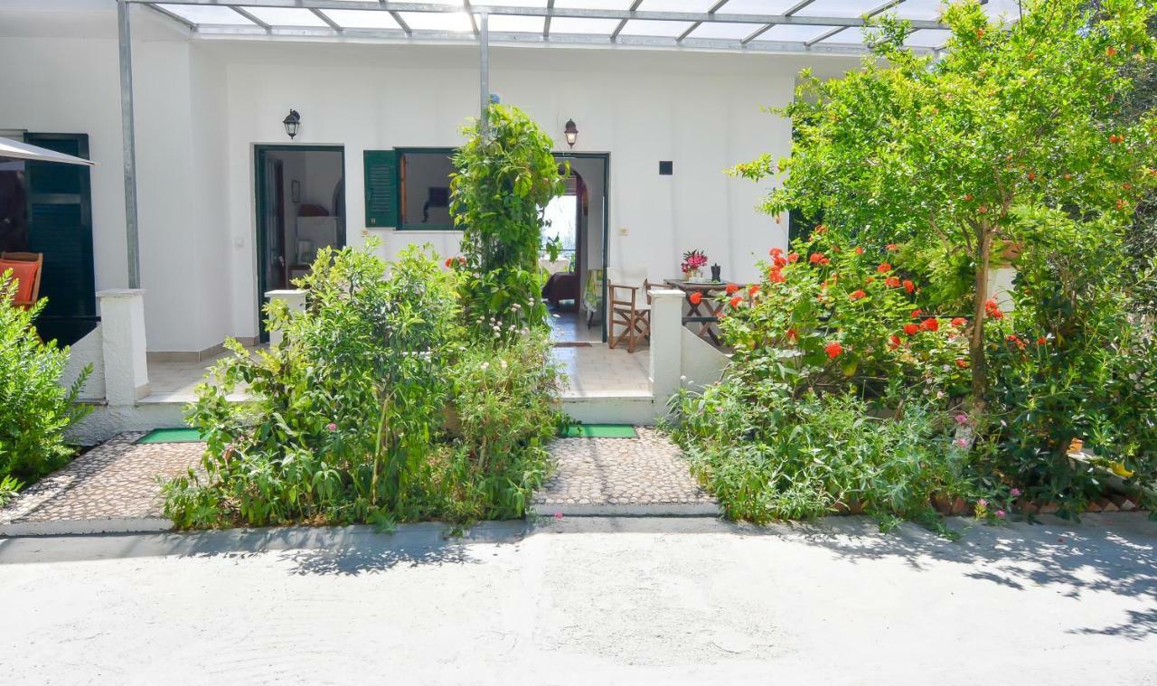 Alex-Giannis Apartments, Barbati Bagian luar foto