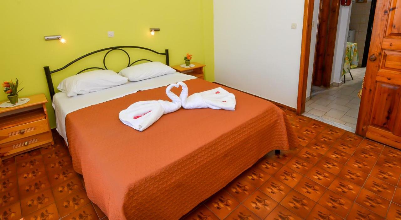 Alex-Giannis Apartments, Barbati Bagian luar foto